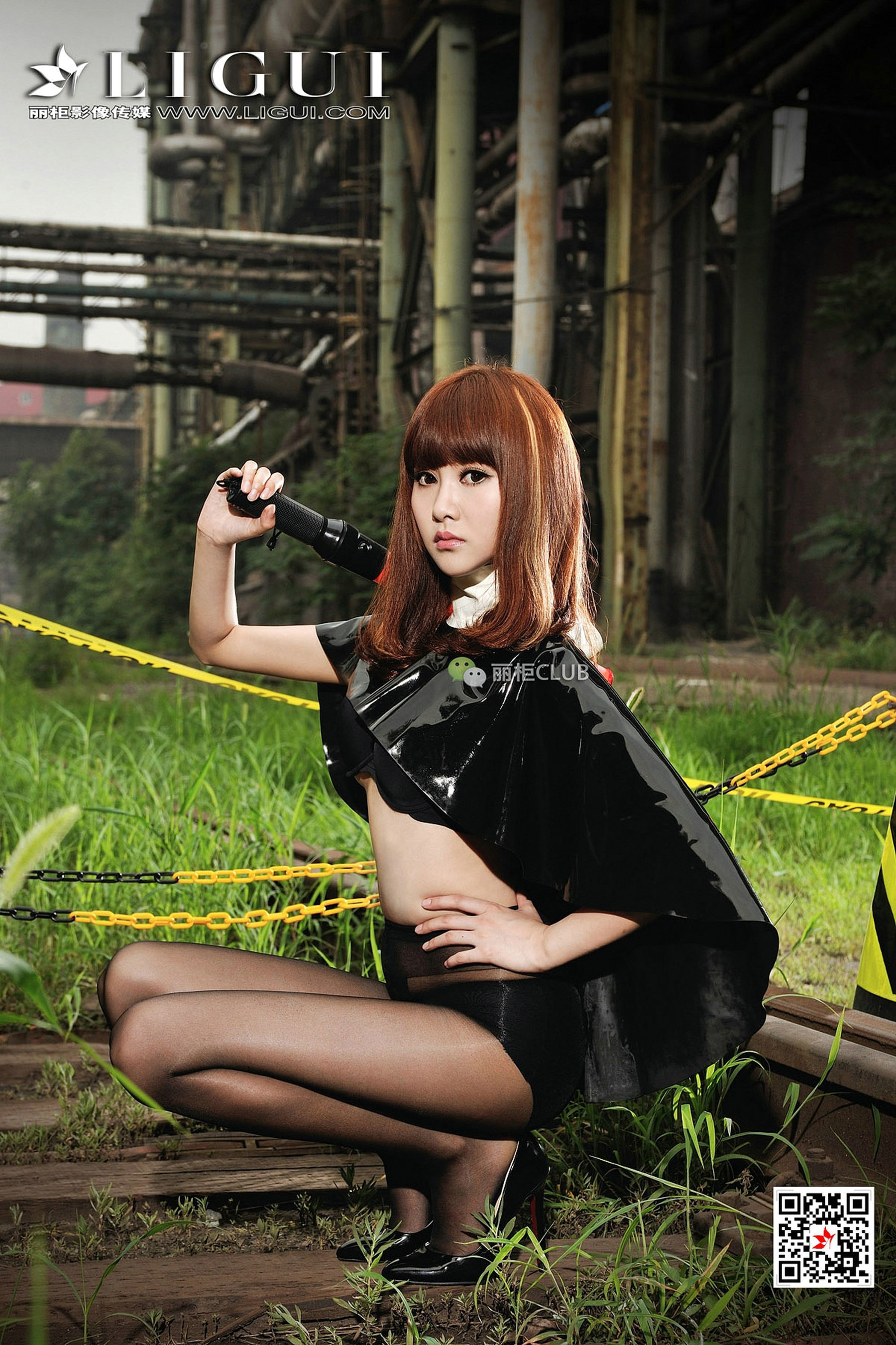 Model 笑笑《废旧火车道黑丝美脚》 [丽柜Ligui] 写真集