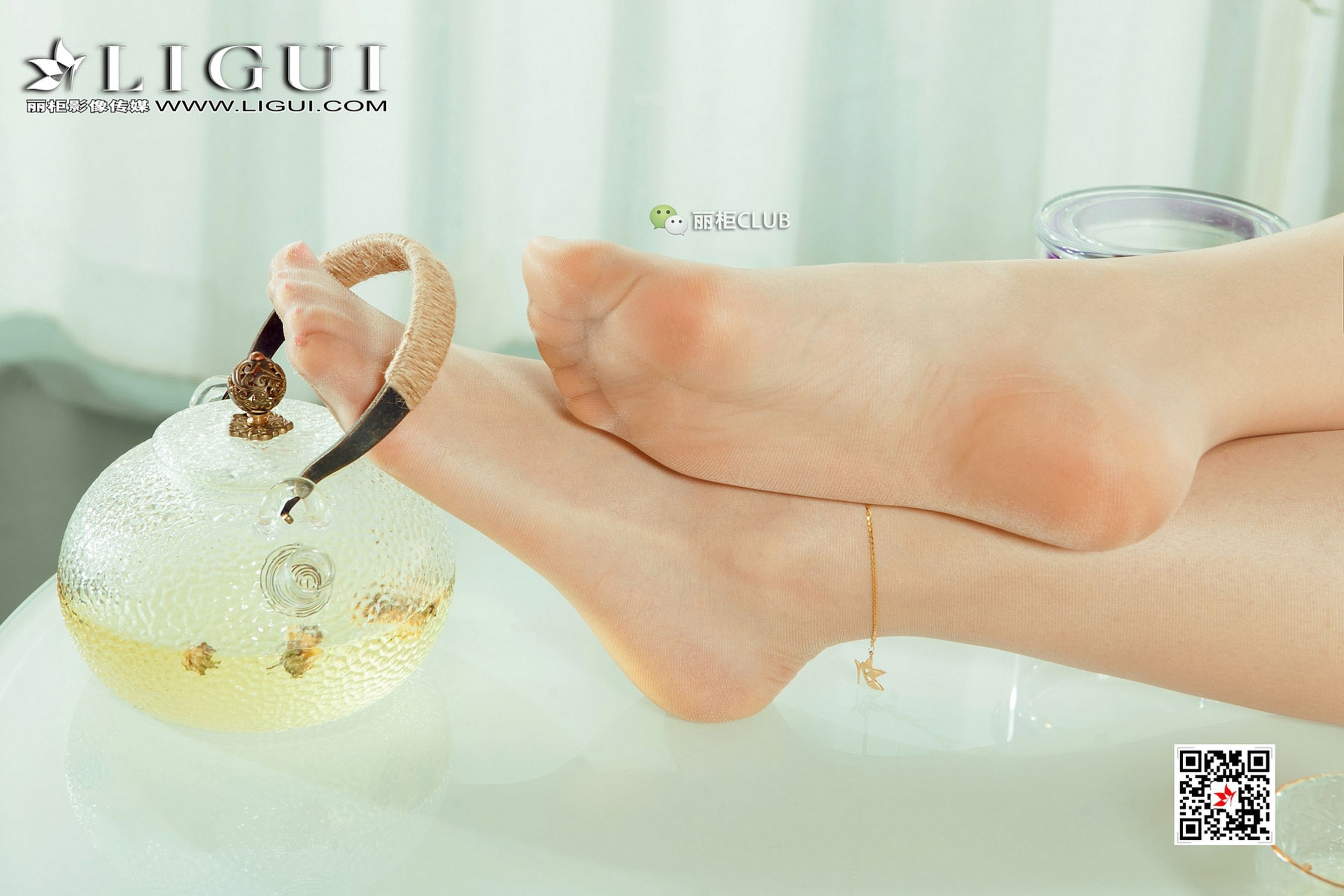 Mode 足模雪糕《吊篮椅丝足》 [丽柜Ligui] 写真集