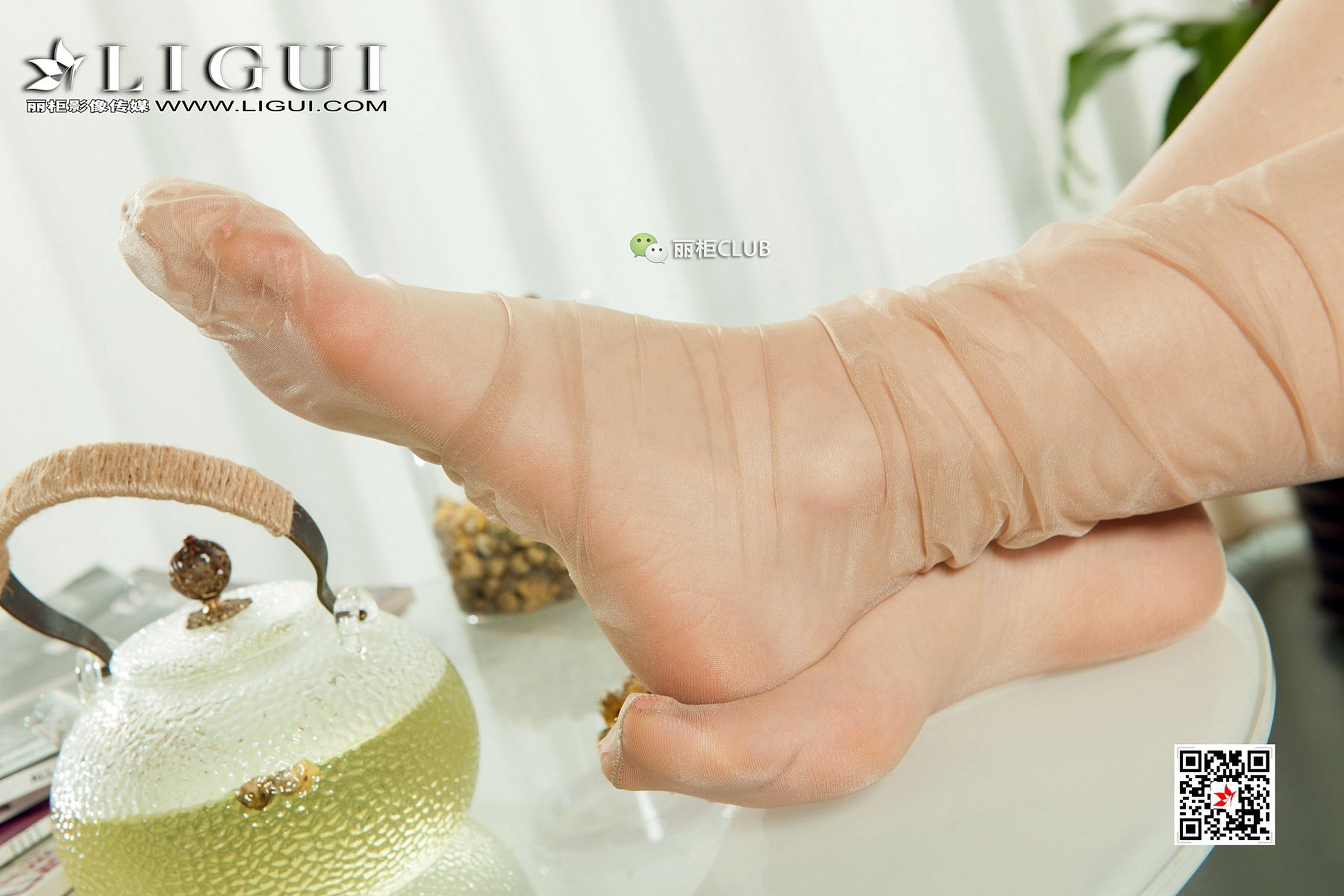 Mode 足模雪糕《吊篮椅丝足》 [丽柜Ligui] 写真集