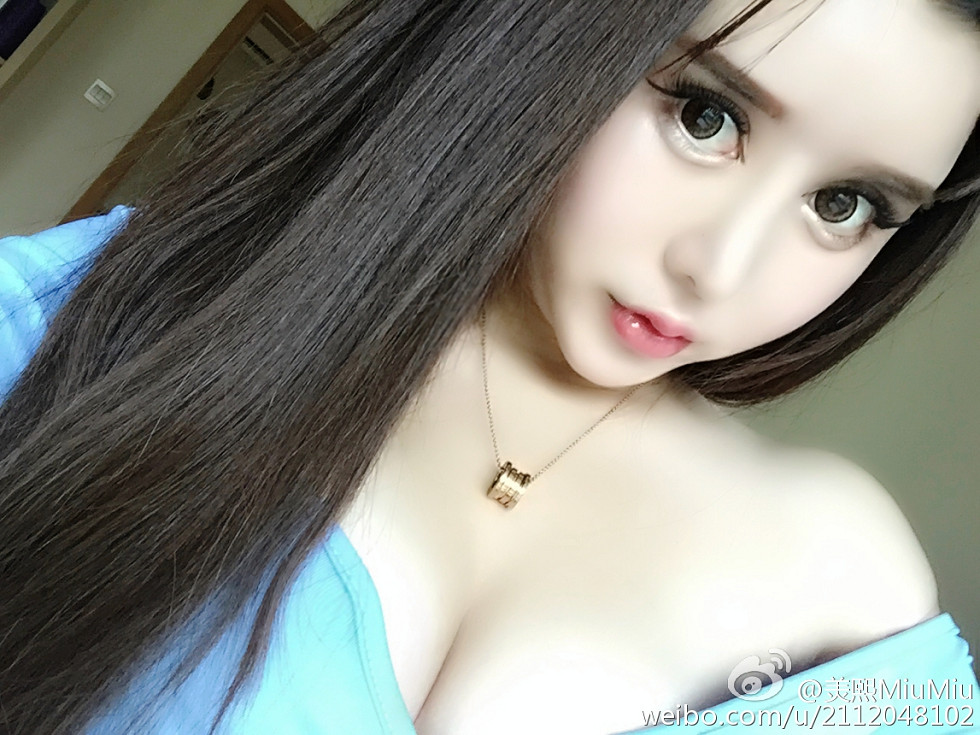 混血嫩模美熙MiuMiu完美身材火辣喷血大尺度微博写真456P