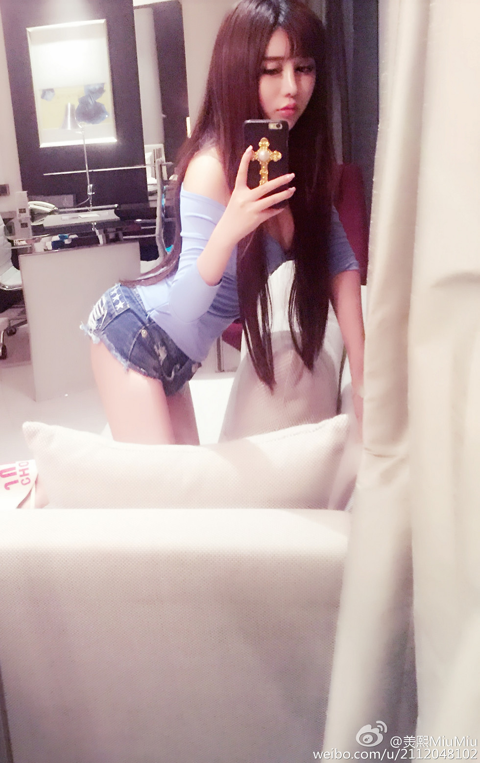 混血嫩模美熙MiuMiu完美身材火辣喷血大尺度微博写真456P