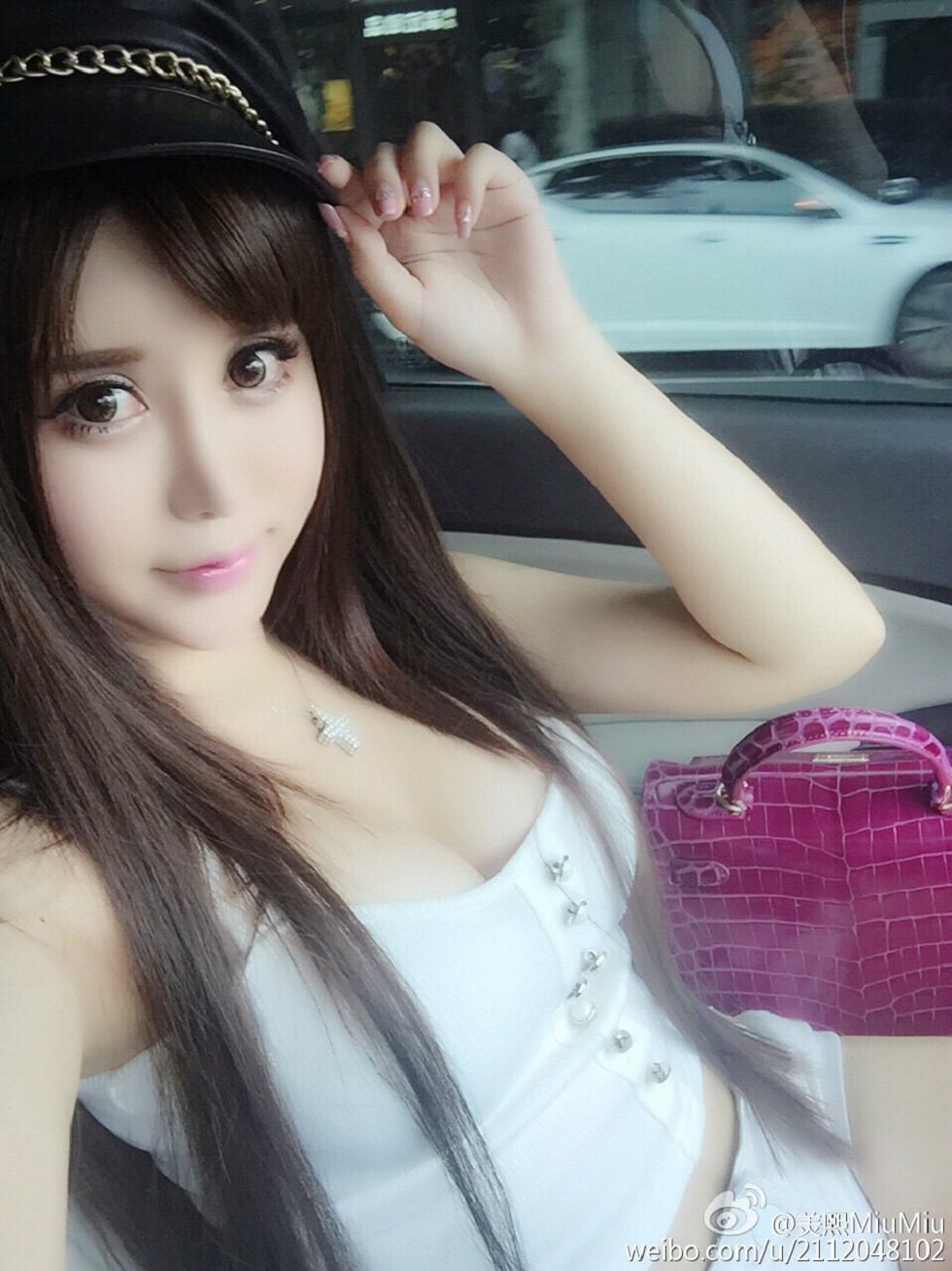 混血嫩模美熙MiuMiu完美身材火辣喷血大尺度微博写真456P