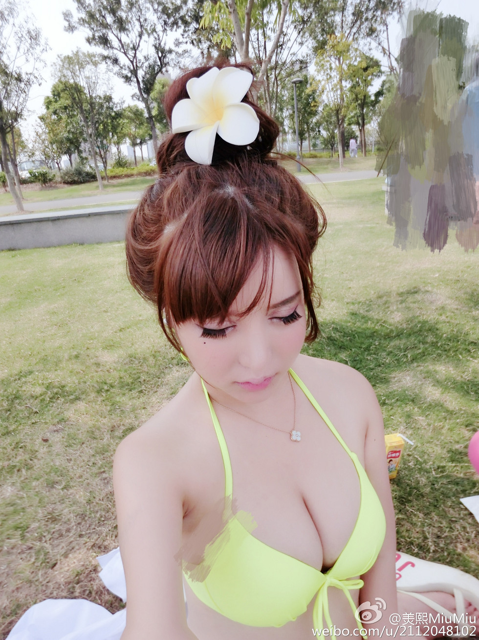 混血嫩模美熙MiuMiu完美身材火辣喷血大尺度微博写真456P