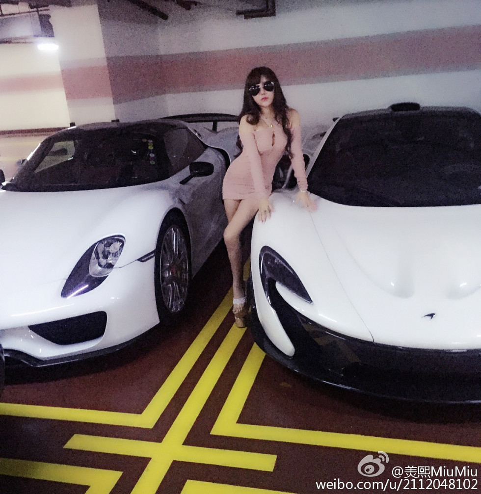 混血嫩模美熙MiuMiu完美身材火辣喷血大尺度微博写真456P