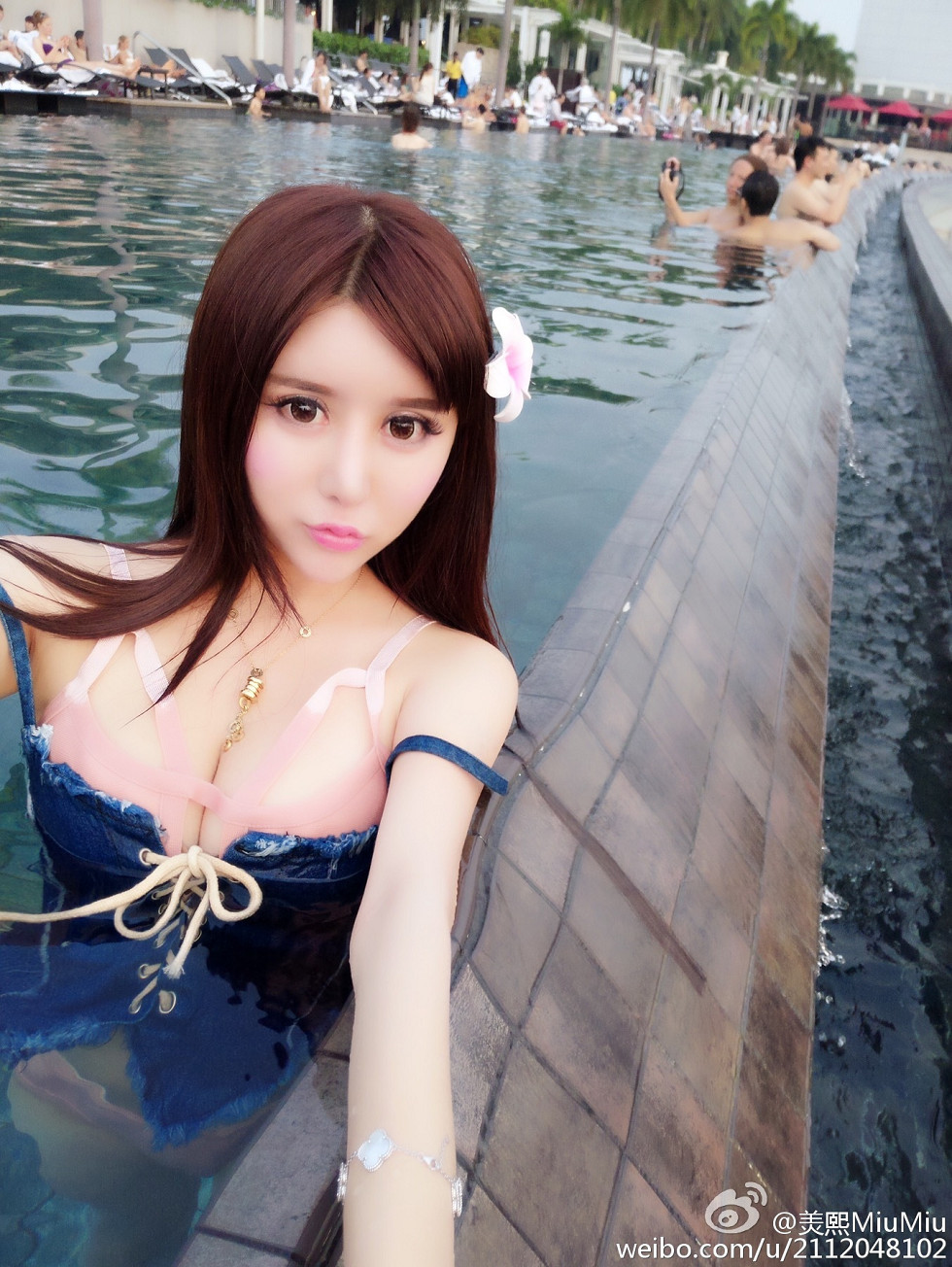 混血嫩模美熙MiuMiu完美身材火辣喷血大尺度微博写真456P