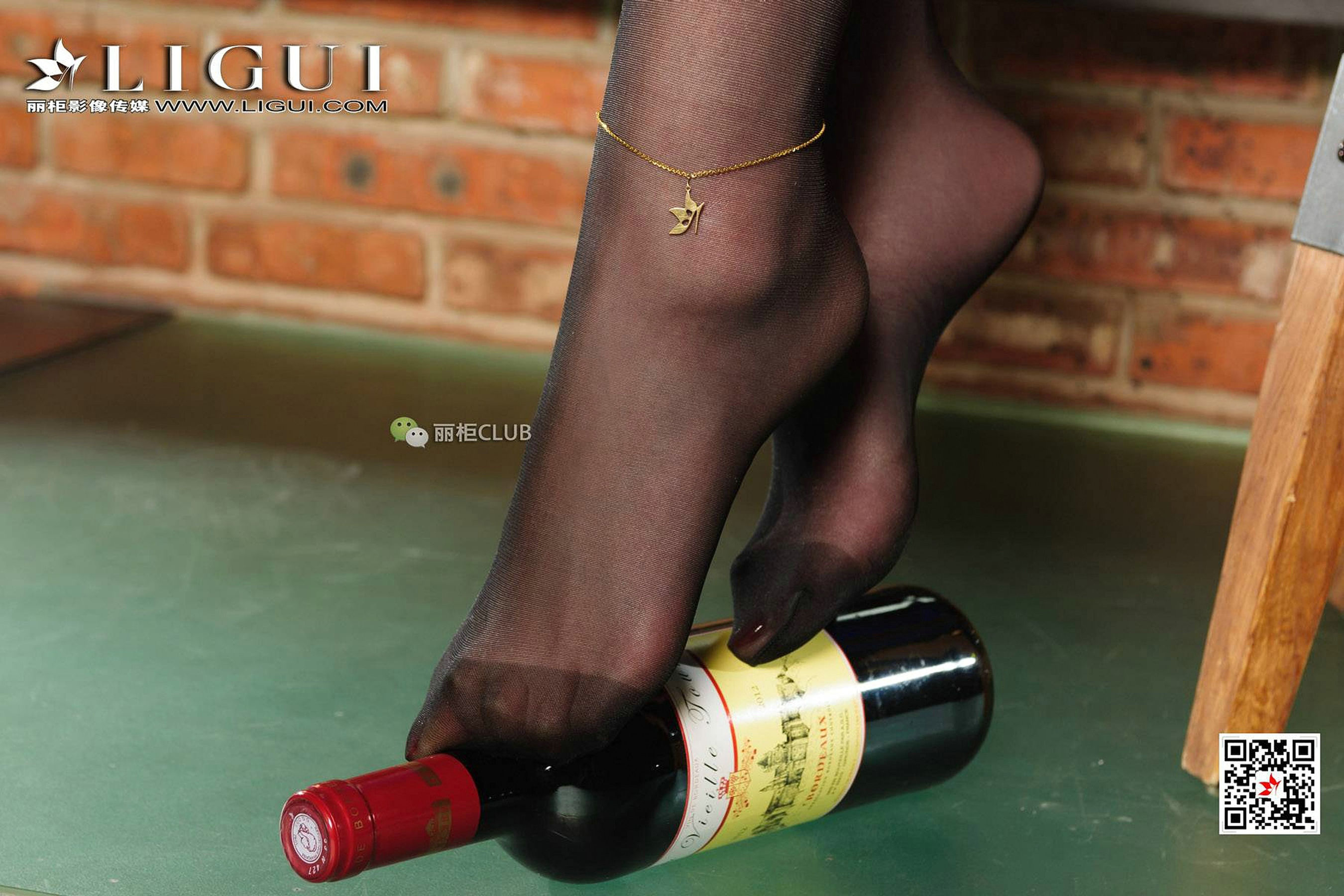 腿模小戈《夜店黑丝女郎》 [丽柜Ligui] 写真集