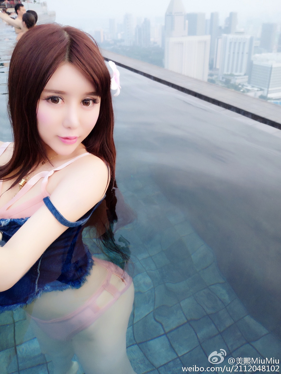 混血嫩模美熙MiuMiu完美身材火辣喷血大尺度微博写真456P