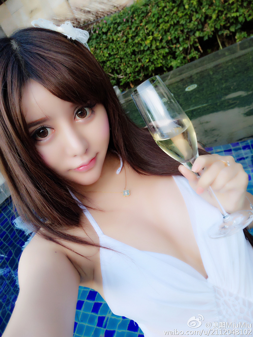 混血嫩模美熙MiuMiu完美身材火辣喷血大尺度微博写真456P