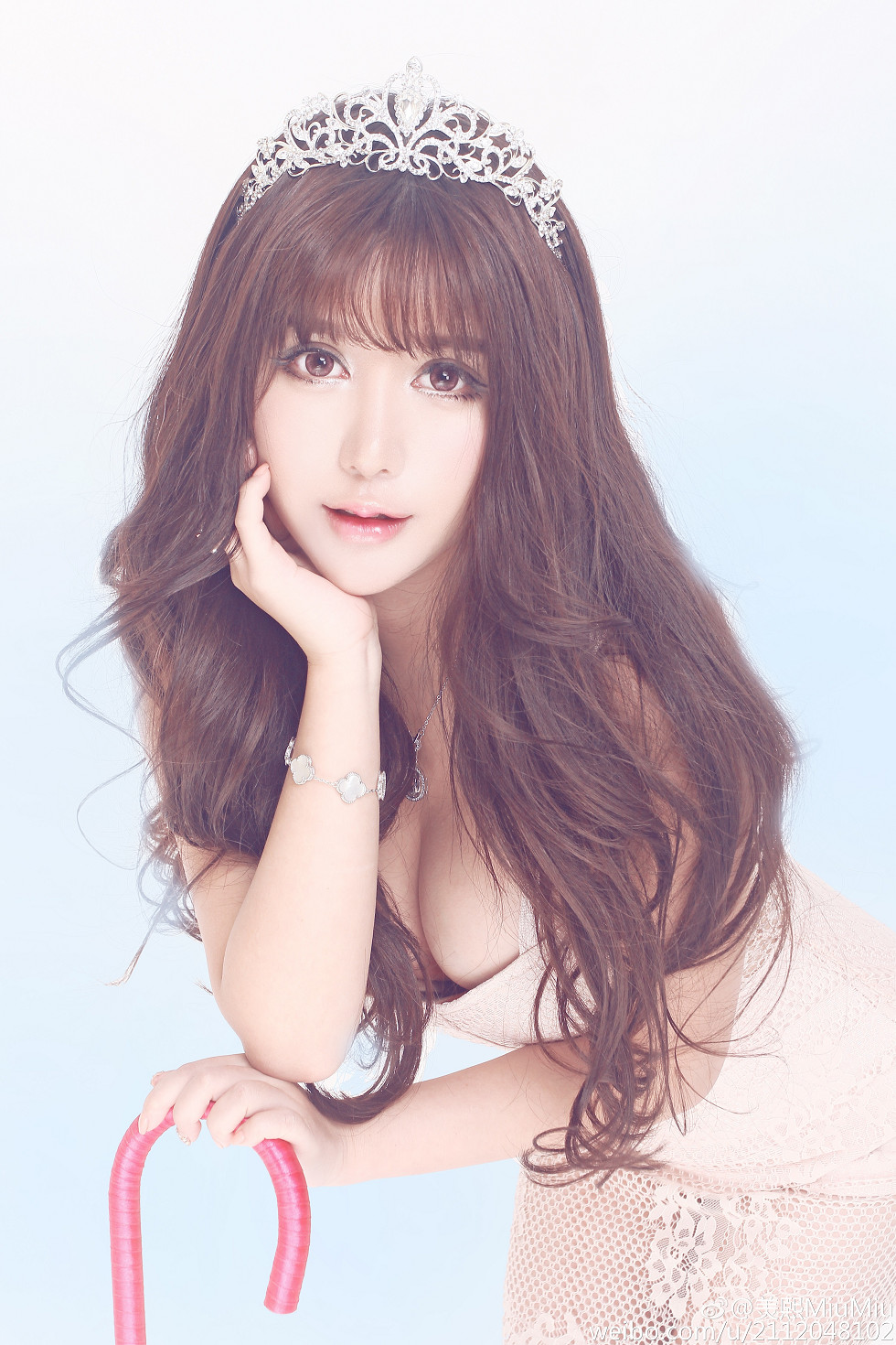 混血嫩模美熙MiuMiu完美身材火辣喷血大尺度微博写真456P