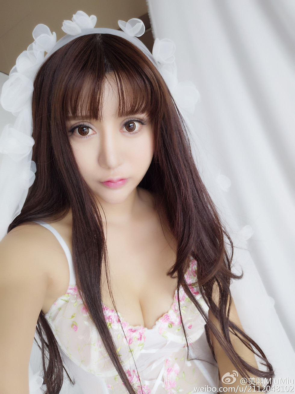 混血嫩模美熙MiuMiu完美身材火辣喷血大尺度微博写真456P