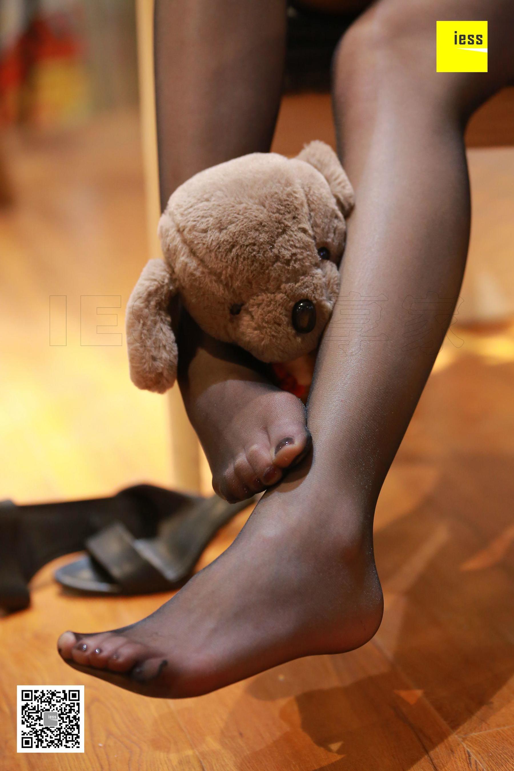 七七《小狗说，放开我》 [异思趣向IESS] 丝享家213 写真集