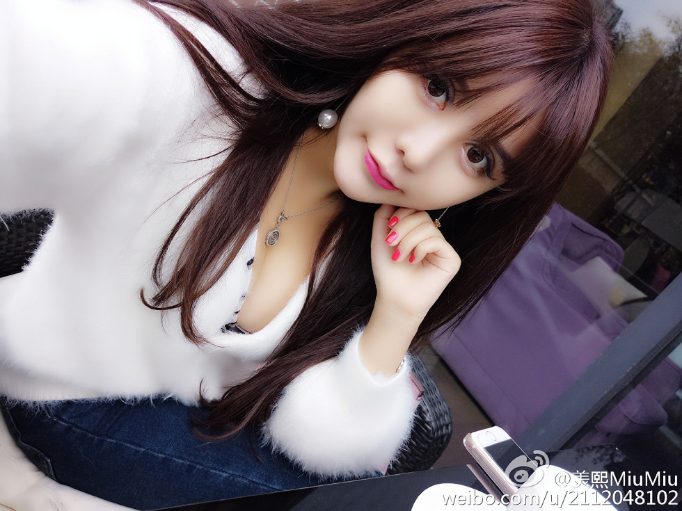 混血嫩模美熙MiuMiu完美身材火辣喷血大尺度微博写真456P