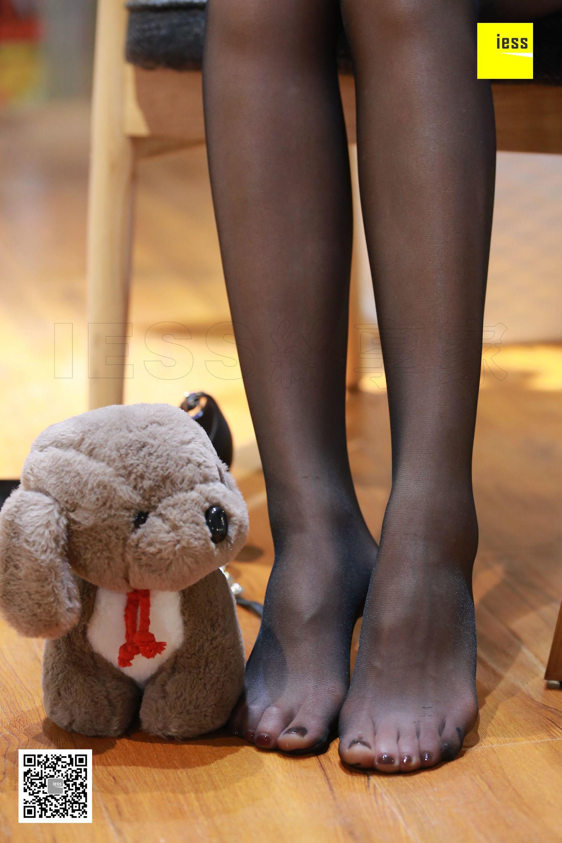 七七《小狗说，放开我》 [异思趣向IESS] 丝享家213 写真集