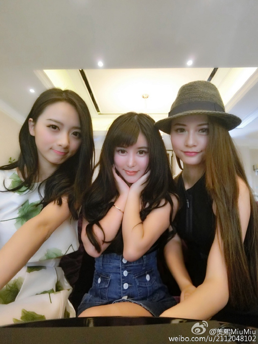 混血嫩模美熙MiuMiu完美身材火辣喷血大尺度微博写真456P