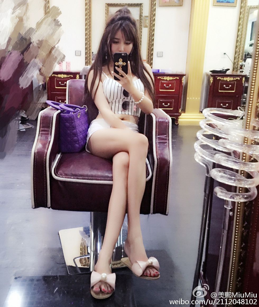 混血嫩模美熙MiuMiu完美身材火辣喷血大尺度微博写真456P
