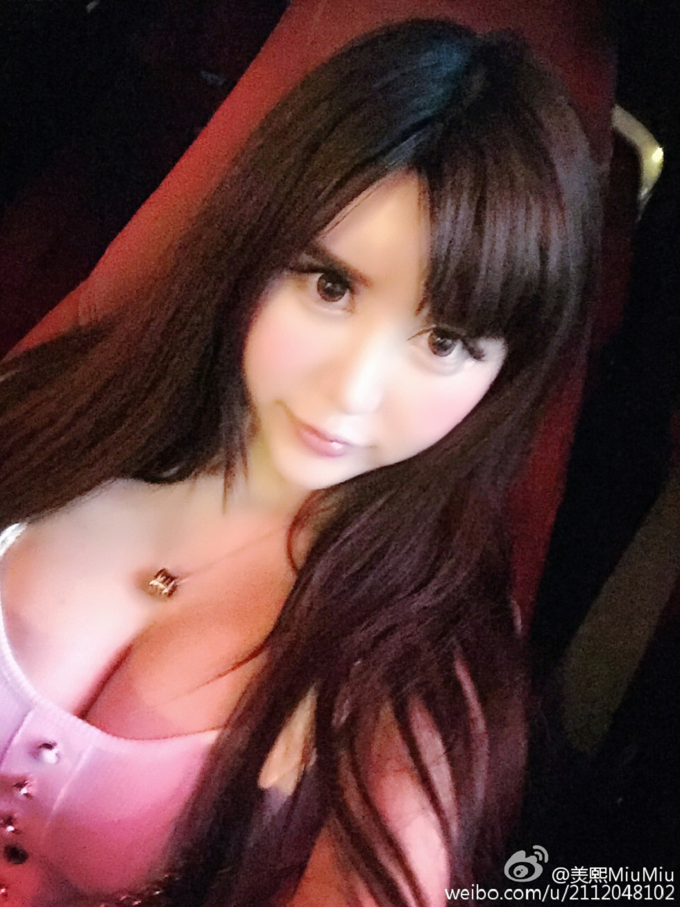 混血嫩模美熙MiuMiu完美身材火辣喷血大尺度微博写真456P