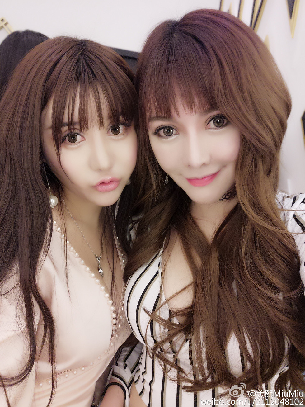 混血嫩模美熙MiuMiu完美身材火辣喷血大尺度微博写真456P