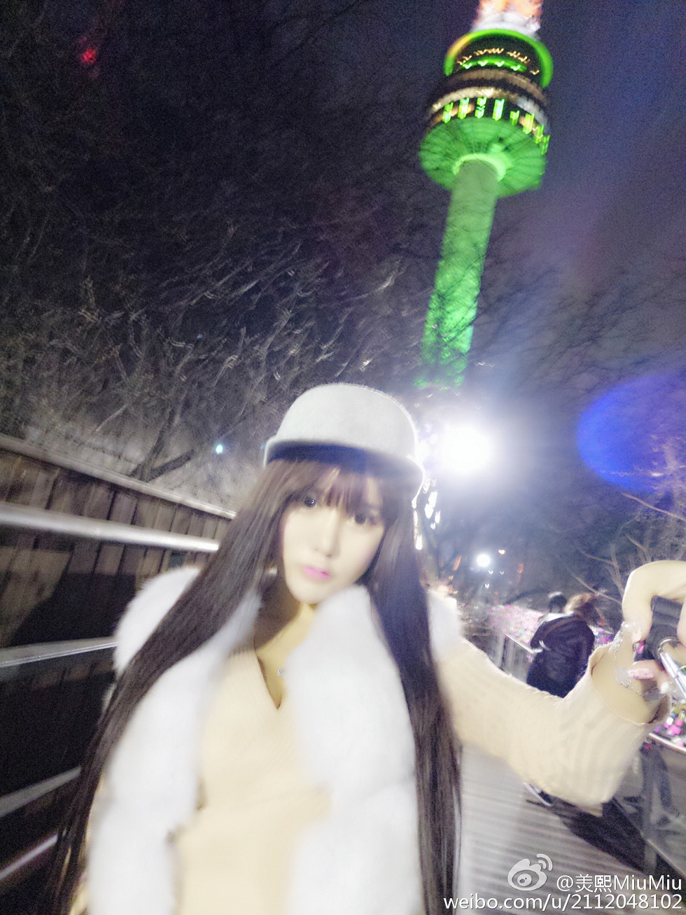 混血嫩模美熙MiuMiu完美身材火辣喷血大尺度微博写真456P