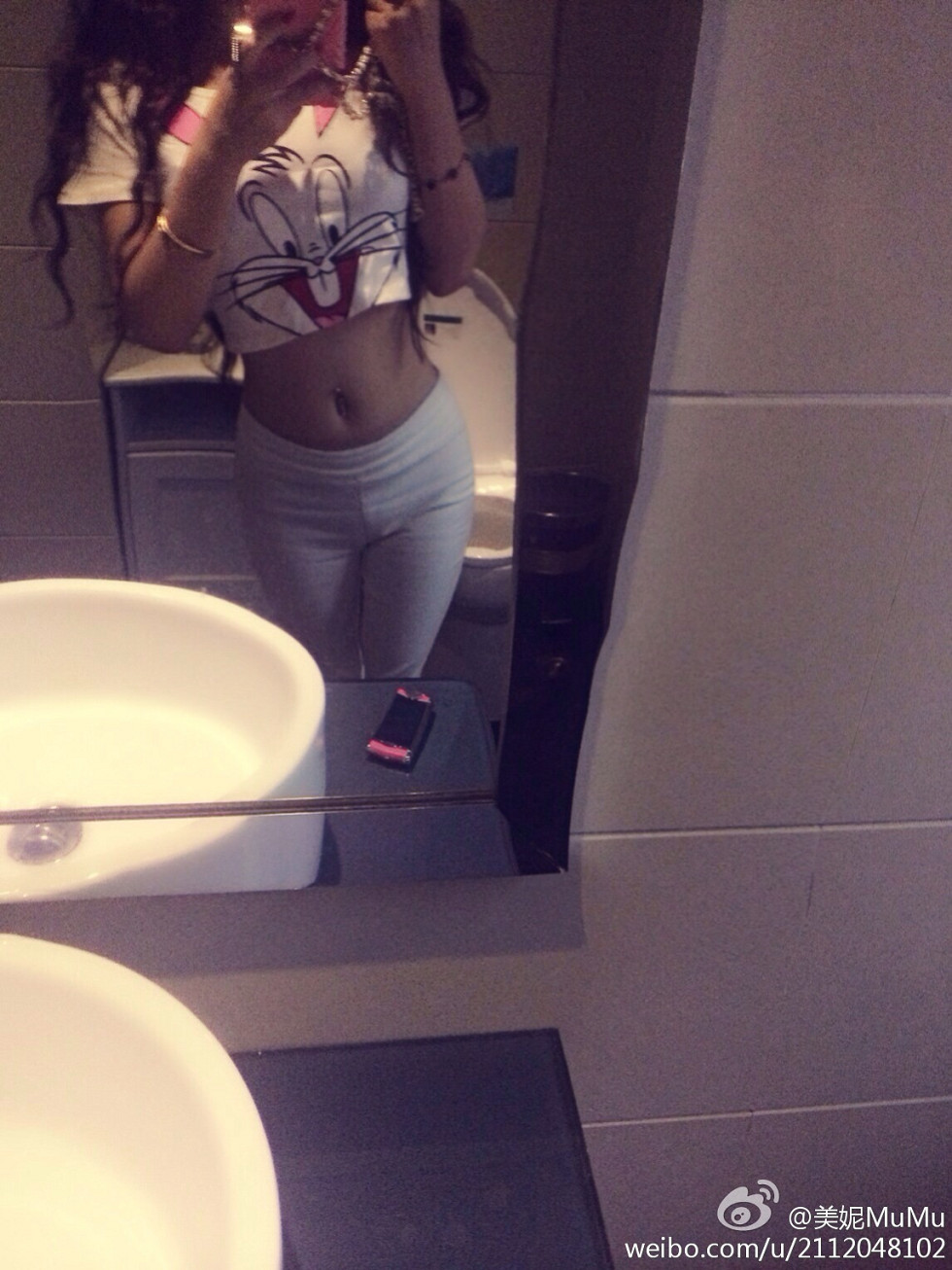 混血嫩模美熙MiuMiu完美身材火辣喷血大尺度微博写真456P