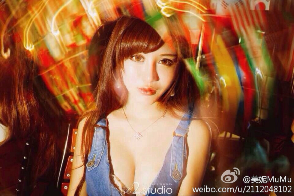 混血嫩模美熙MiuMiu完美身材火辣喷血大尺度微博写真456P