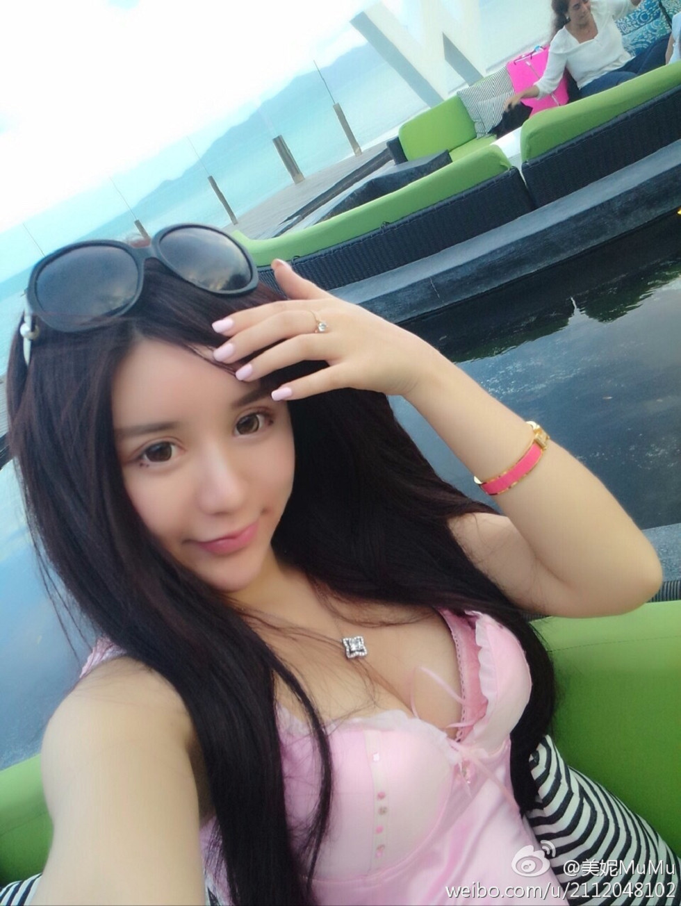 混血嫩模美熙MiuMiu完美身材火辣喷血大尺度微博写真456P