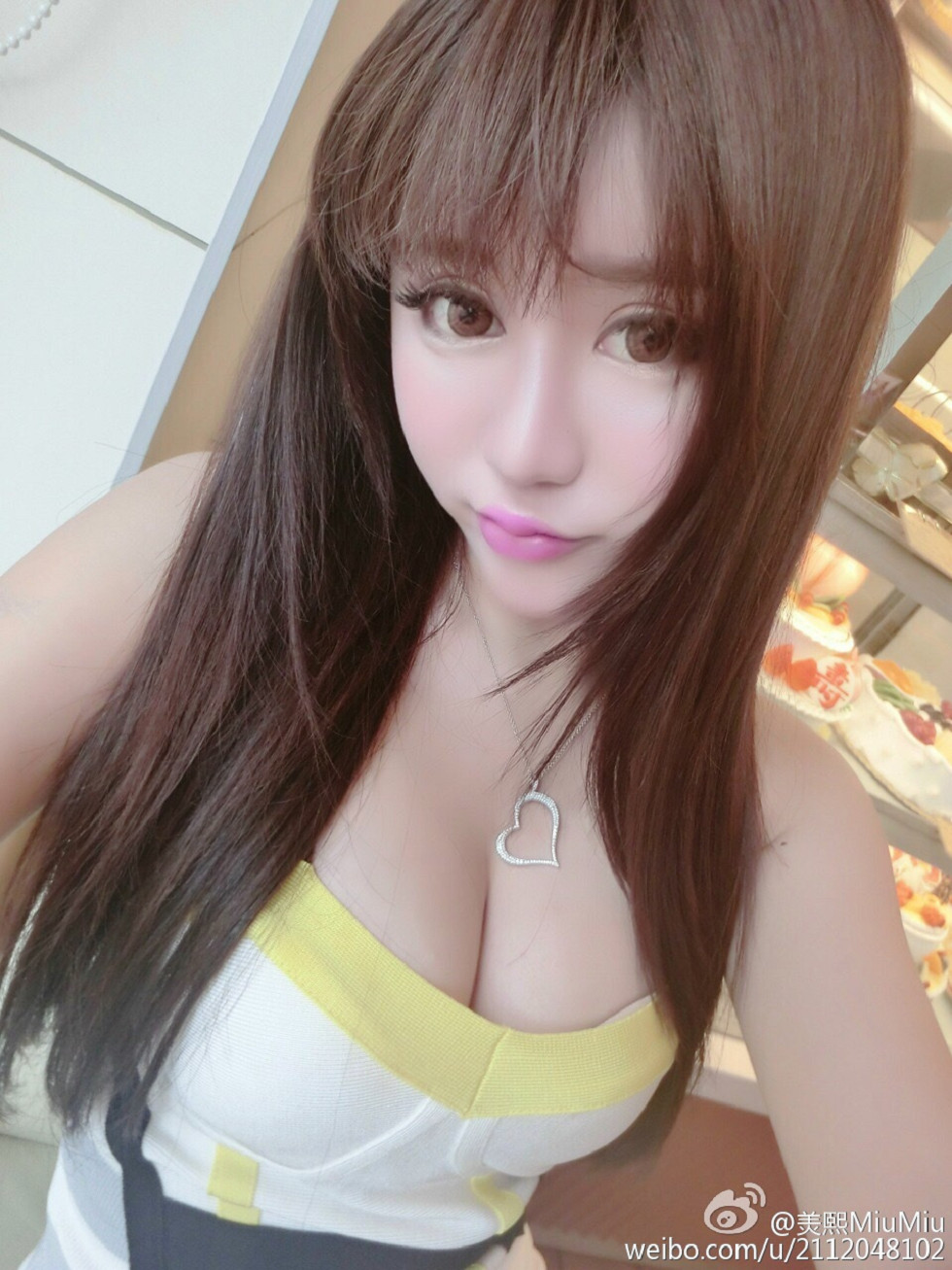 混血嫩模美熙MiuMiu完美身材火辣喷血大尺度微博写真456P