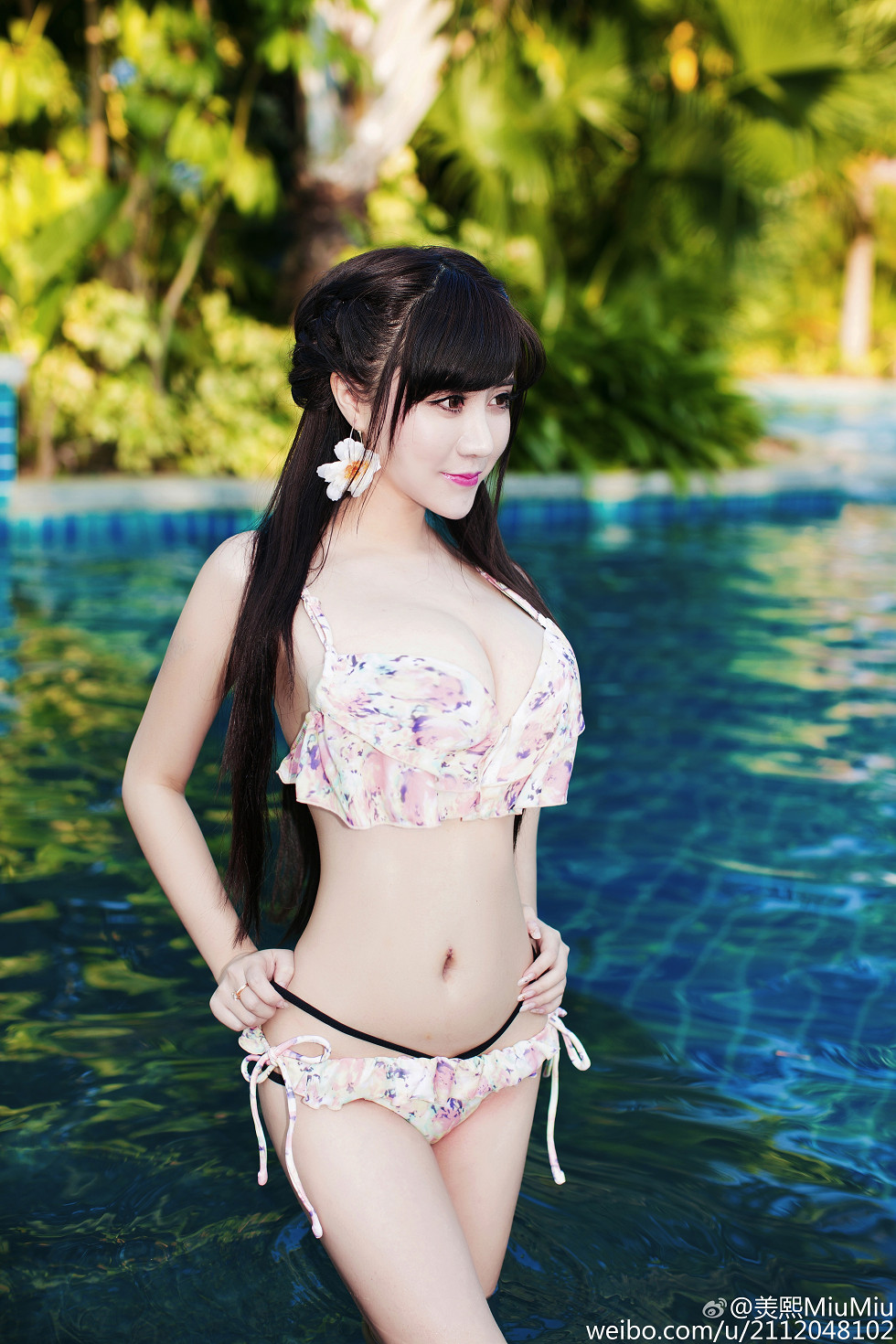 混血嫩模美熙MiuMiu完美身材火辣喷血大尺度微博写真456P