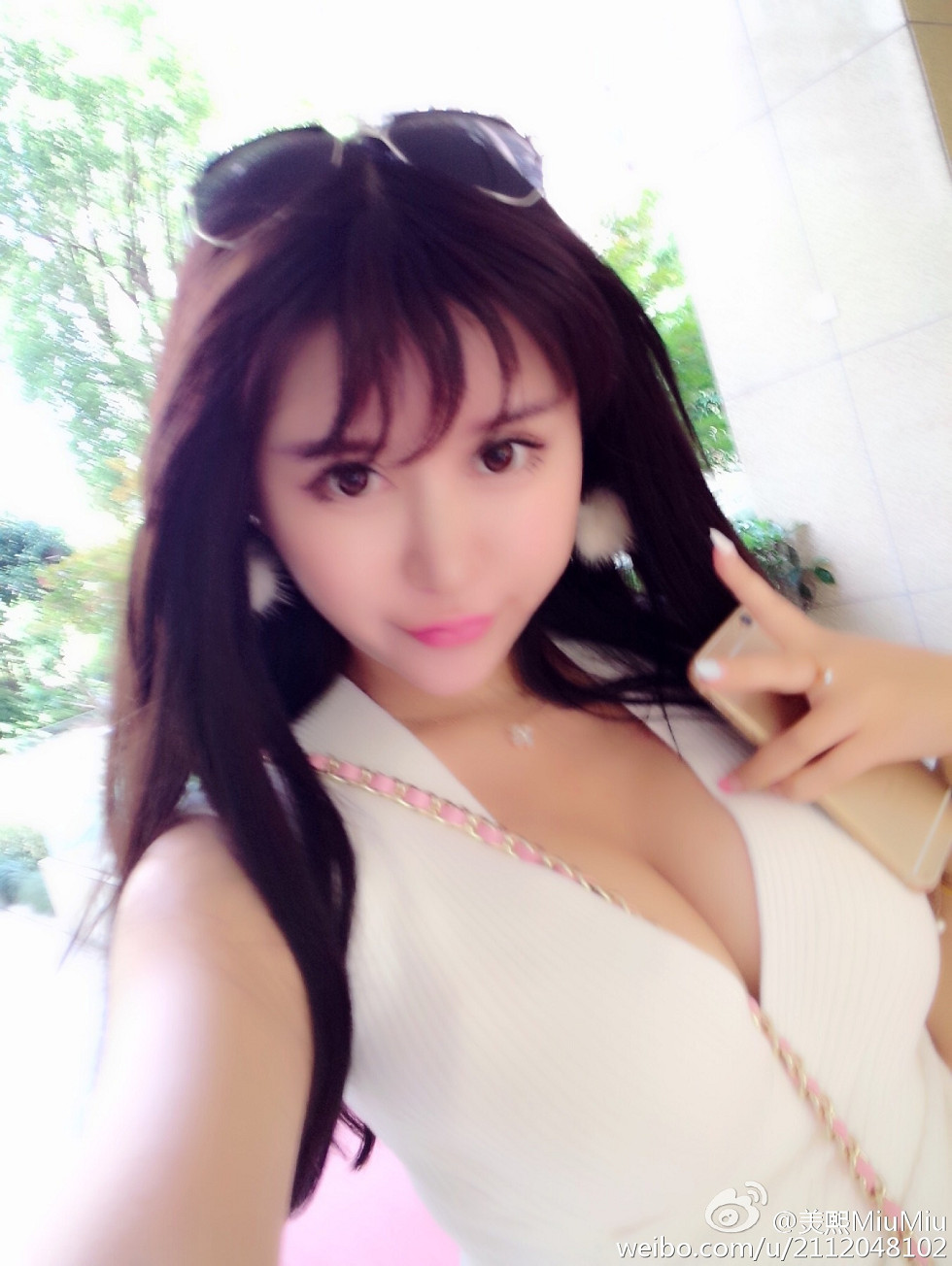 混血嫩模美熙MiuMiu完美身材火辣喷血大尺度微博写真456P