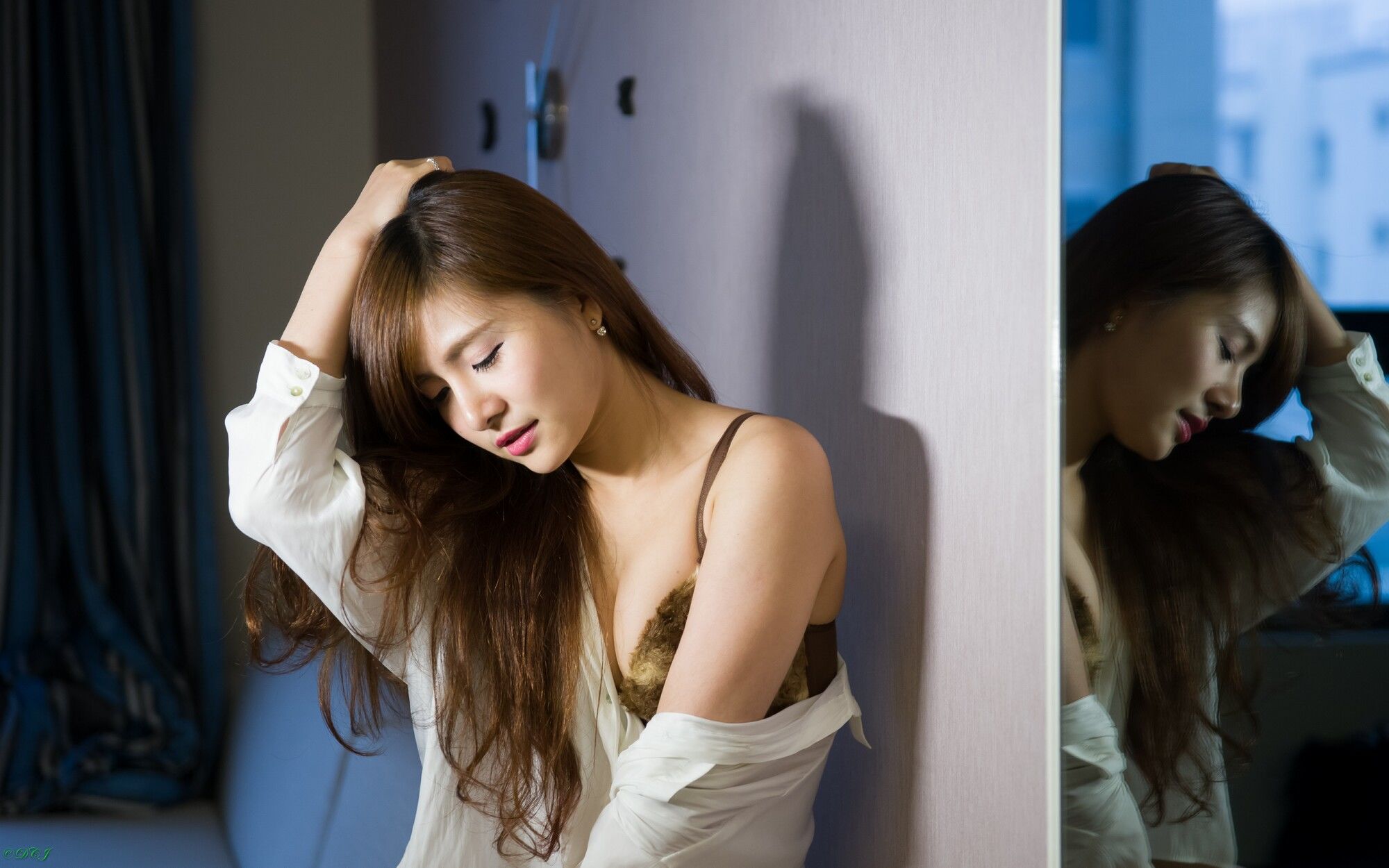 [台湾正妹] 邱艾比Abbie 黑丝OL内衣赏 写真集