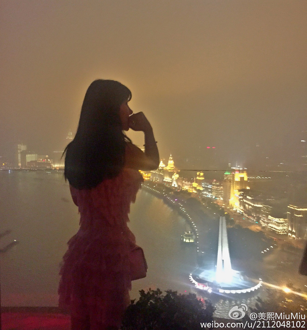 混血嫩模美熙MiuMiu完美身材火辣喷血大尺度微博写真456P