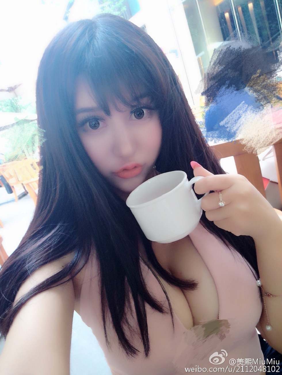 混血嫩模美熙MiuMiu完美身材火辣喷血大尺度微博写真456P