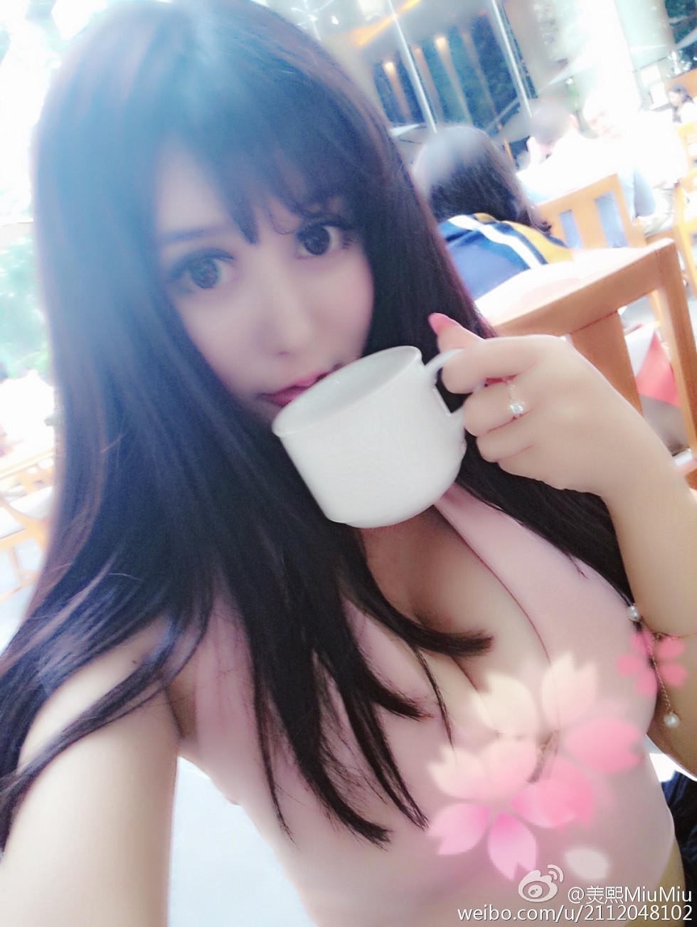 混血嫩模美熙MiuMiu完美身材火辣喷血大尺度微博写真456P