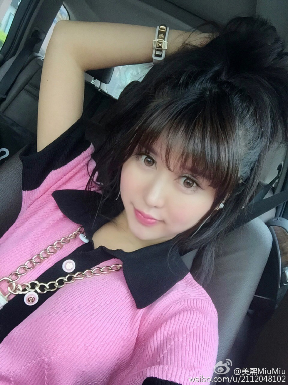 混血嫩模美熙MiuMiu完美身材火辣喷血大尺度微博写真456P