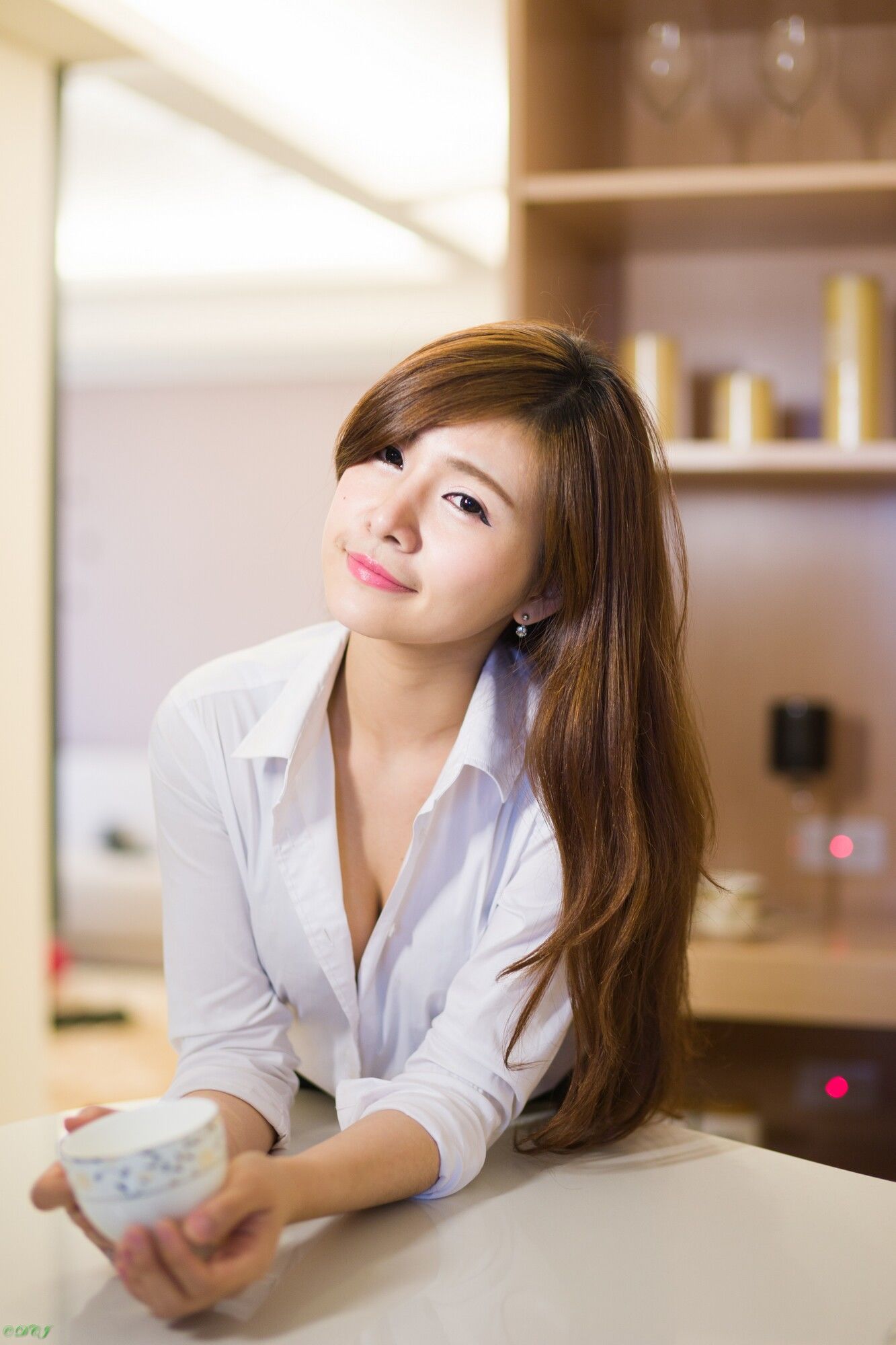 [台湾正妹] 邱艾比Abbie 黑丝OL内衣赏 写真集