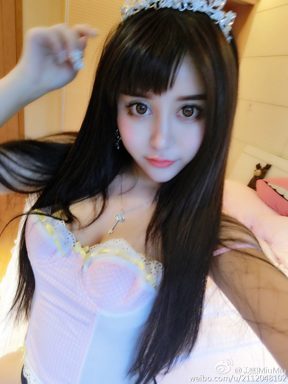 混血嫩模美熙MiuMiu完美身材火辣喷血大尺度微博写真456P