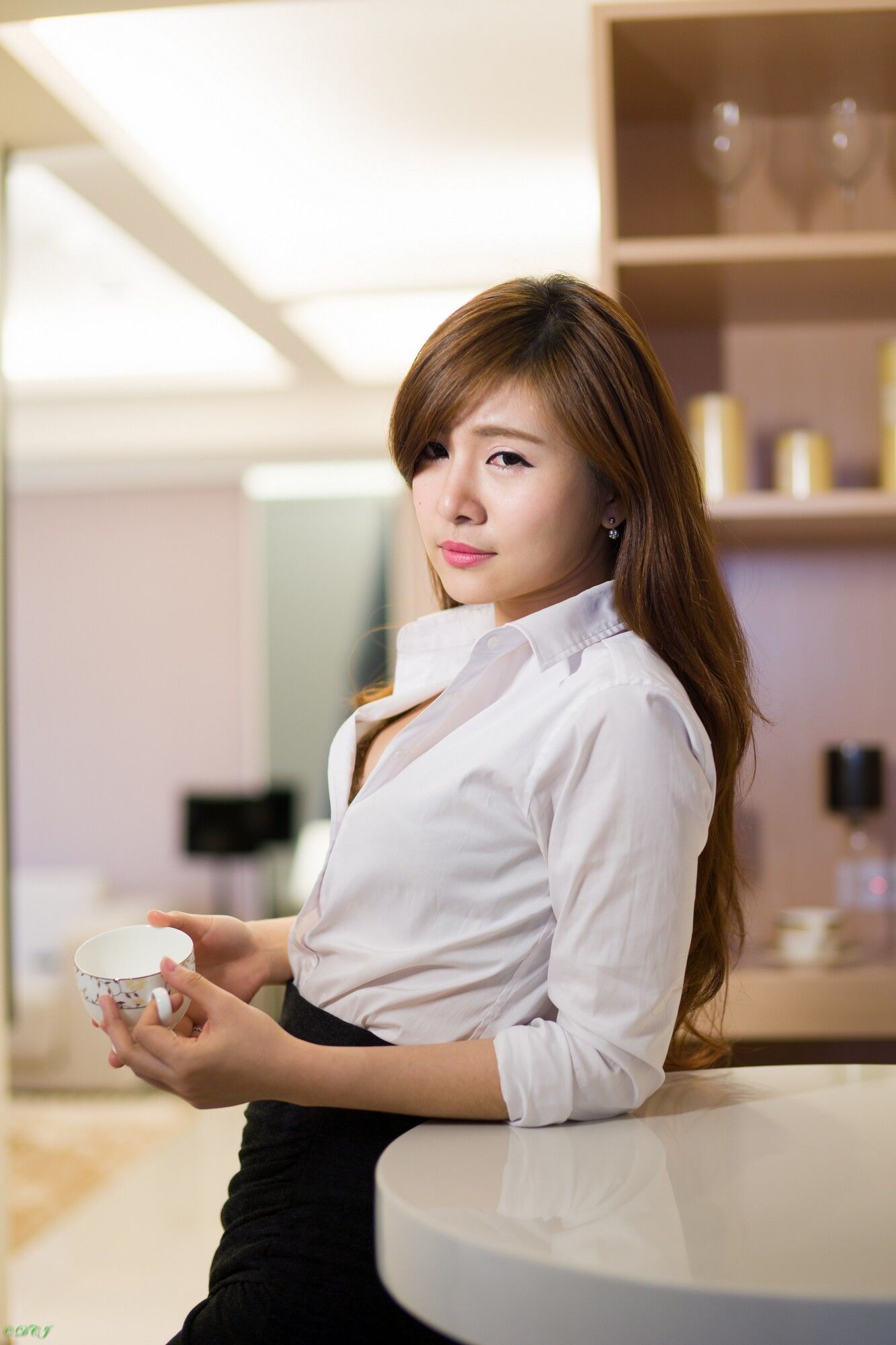 [台湾正妹] 邱艾比Abbie 黑丝OL内衣赏 写真集