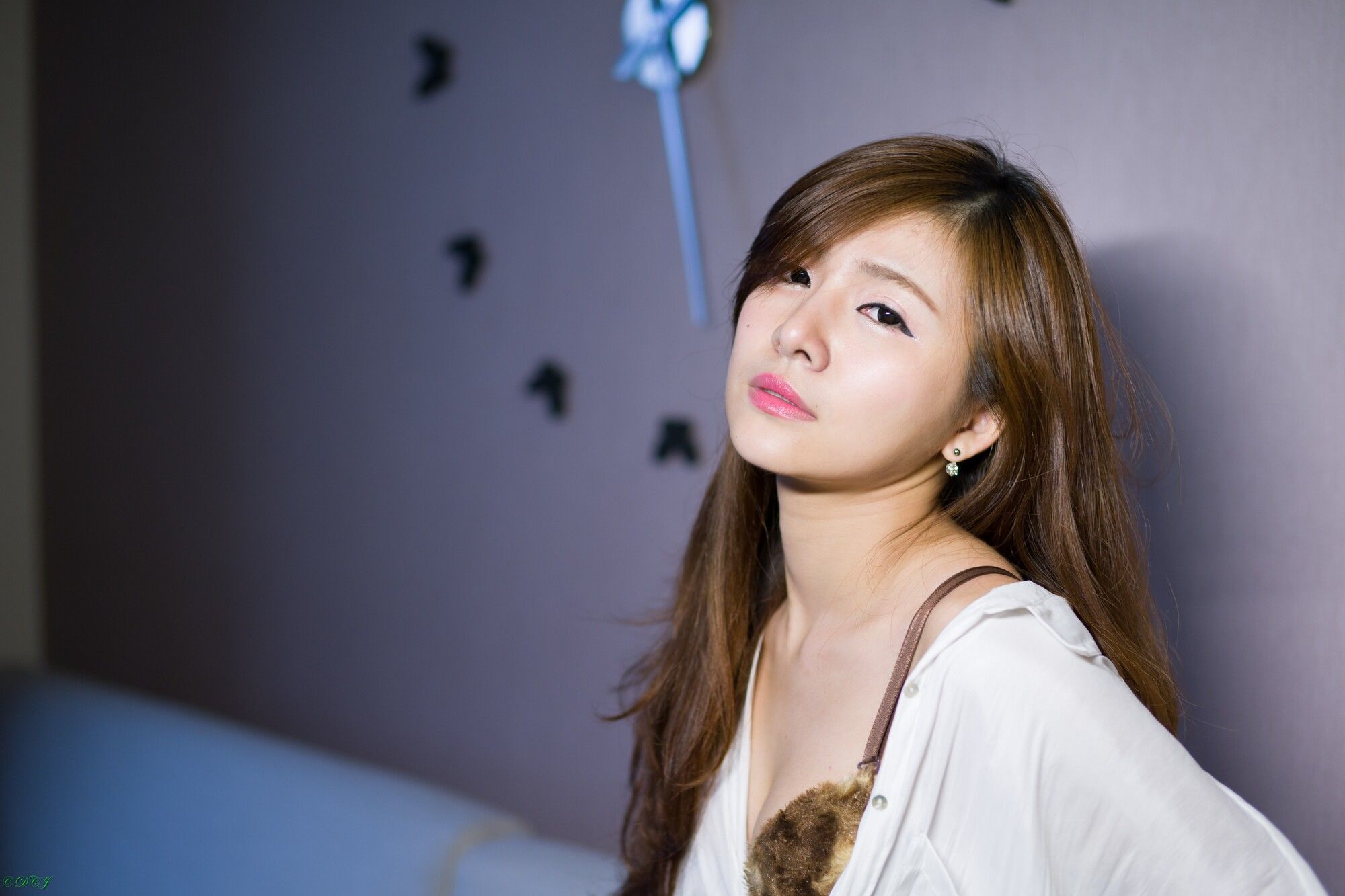 [台湾正妹] 邱艾比Abbie 黑丝OL内衣赏 写真集