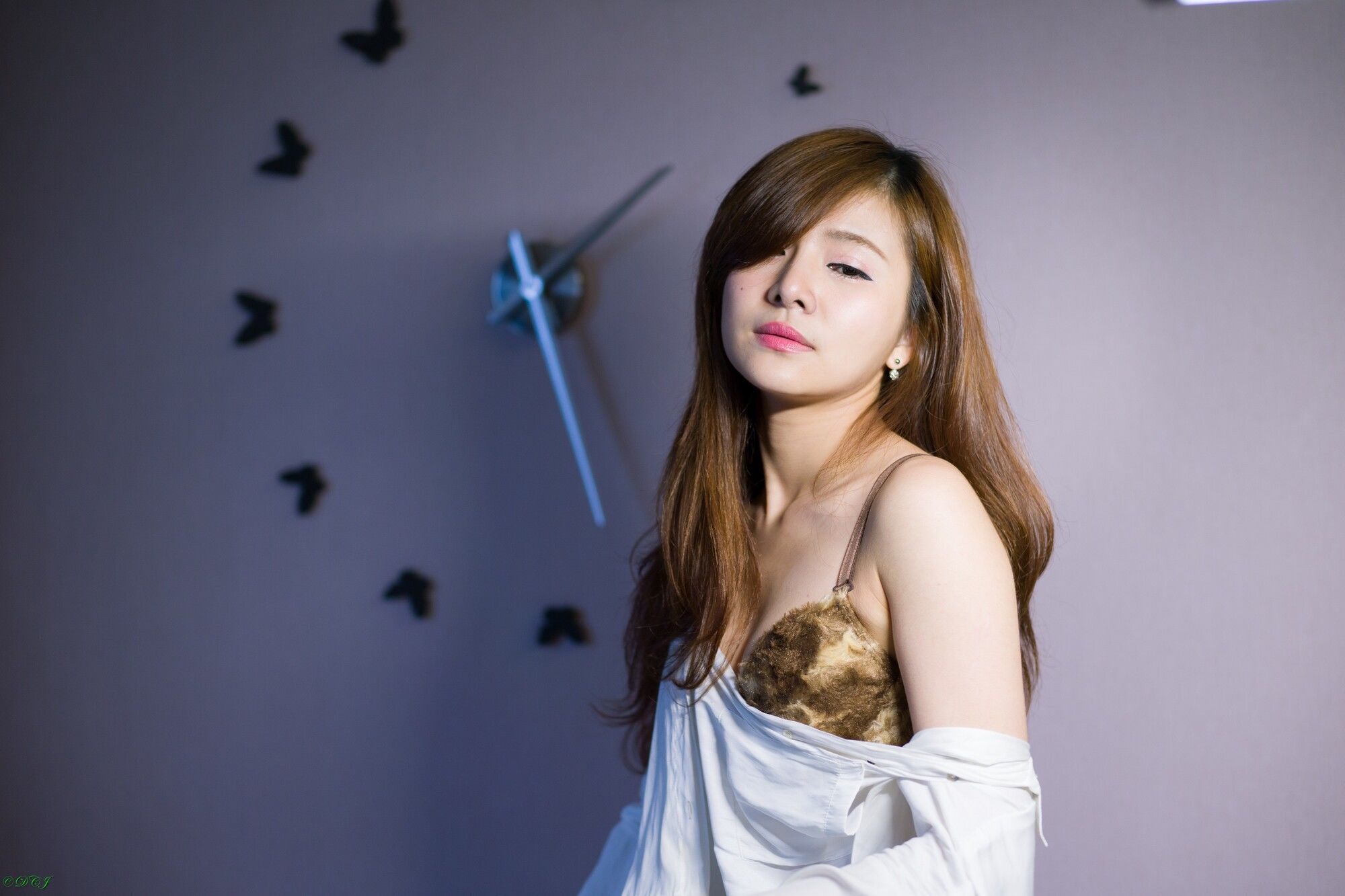 [台湾正妹] 邱艾比Abbie 黑丝OL内衣赏 写真集