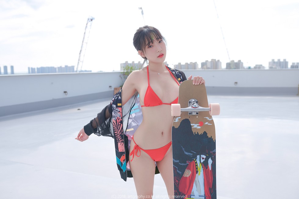 韩国人气模特姜仁卿户外红色比基尼+私房真空露背毛衣惹火诱惑写真49P