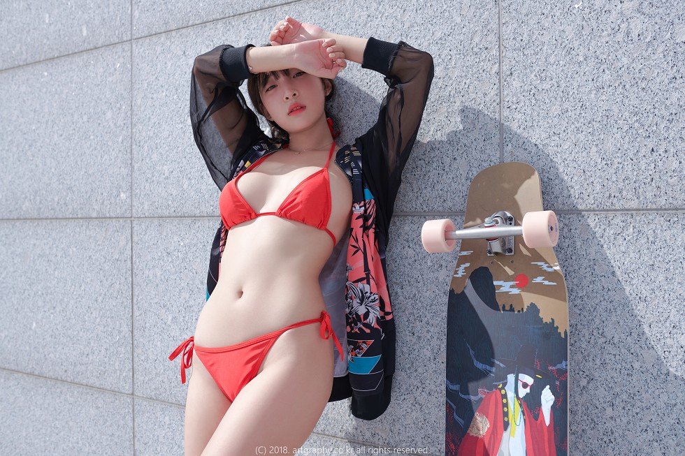 韩国人气模特姜仁卿户外红色比基尼+私房真空露背毛衣惹火诱惑写真49P