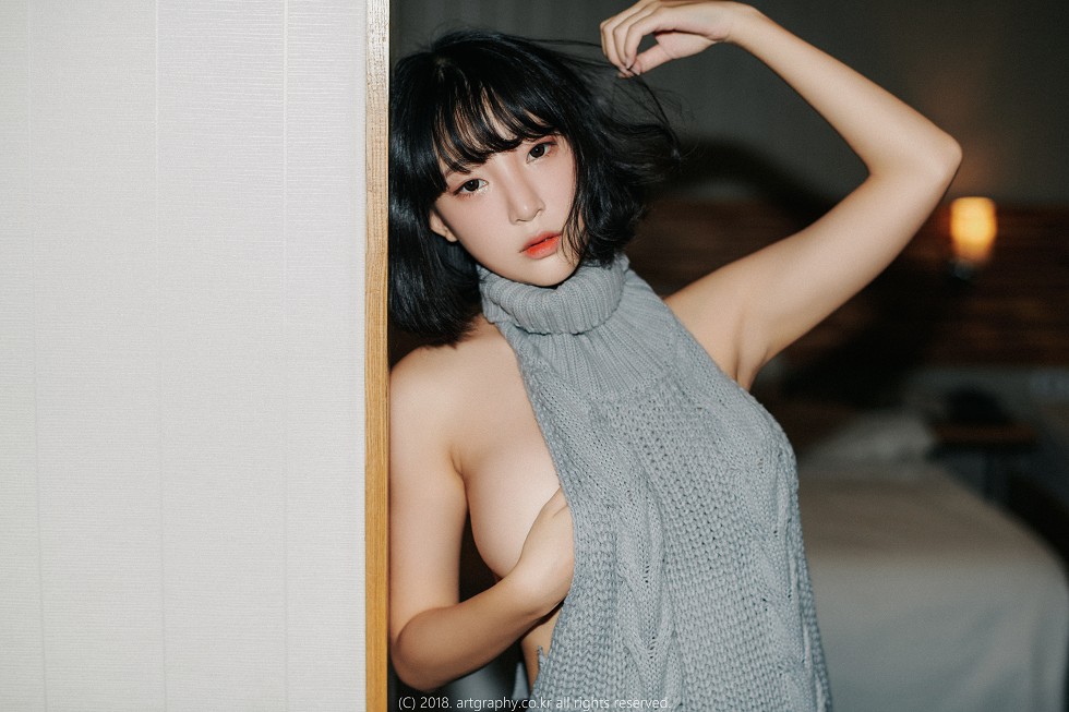 韩国人气模特姜仁卿户外红色比基尼+私房真空露背毛衣惹火诱惑写真49P