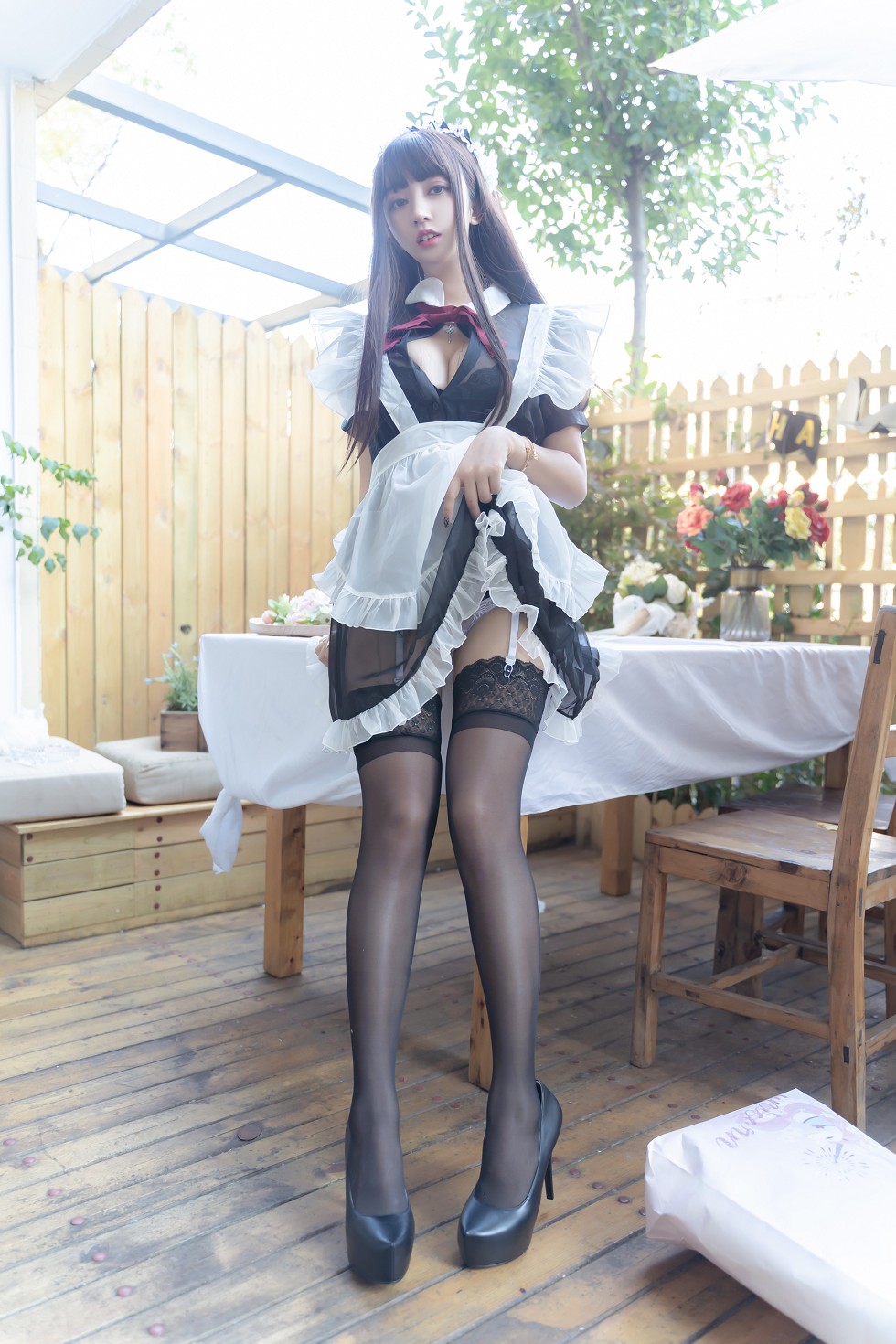 黑色薄纱女仆装妹子私房黑色内衣配白色蕾丝内裤惹火诱惑写真49P