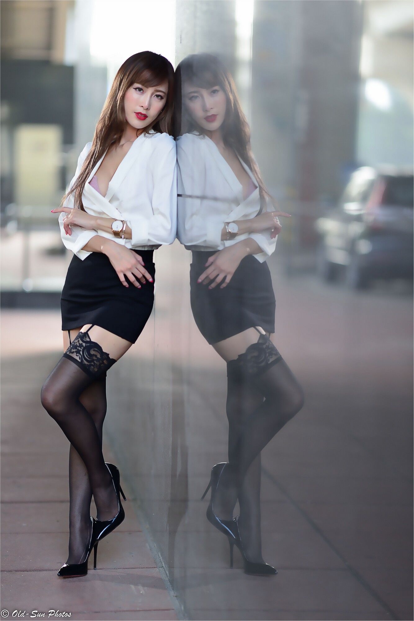 [台湾网红美女] 黄艾比Abbie《油廠國小OL外拍》 写真集