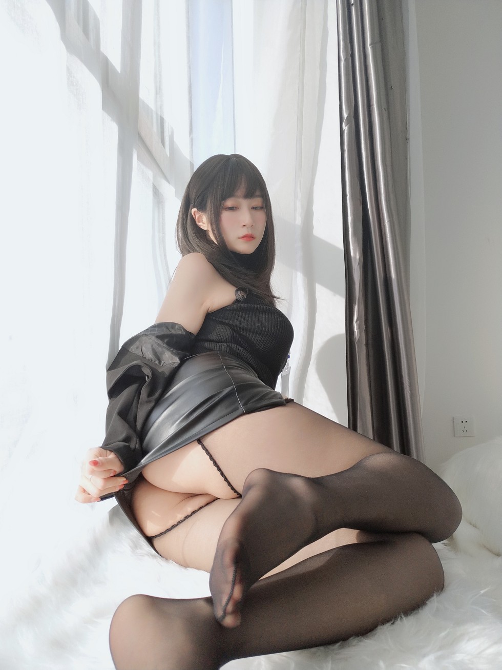 网红美女白银职场新人套主题私房开档黑丝裤袜秀翘臀撩人诱惑写真118P