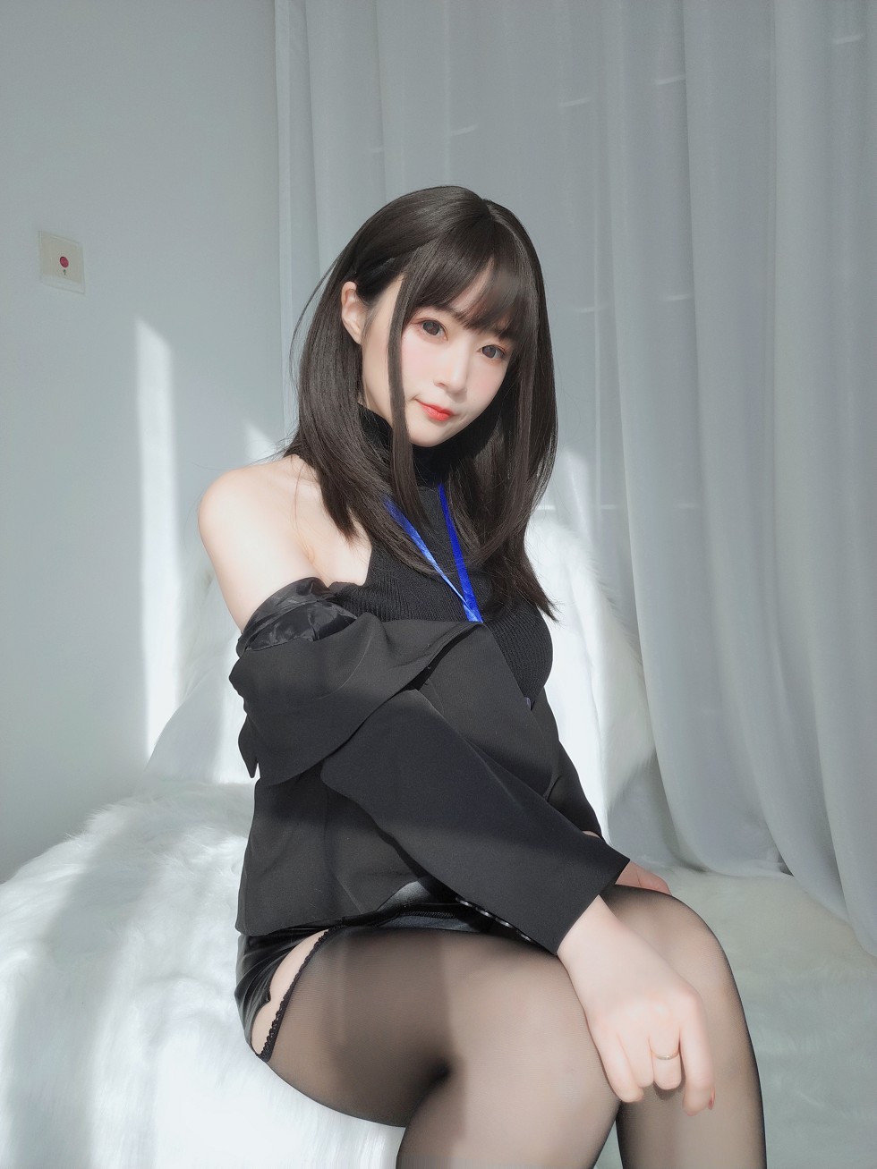 网红美女白银职场新人套主题私房开档黑丝裤袜秀翘臀撩人诱惑写真118P