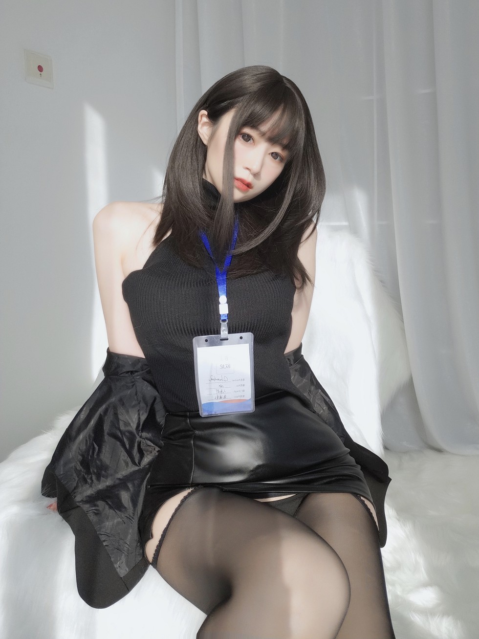 网红美女白银职场新人套主题私房开档黑丝裤袜秀翘臀撩人诱惑写真118P