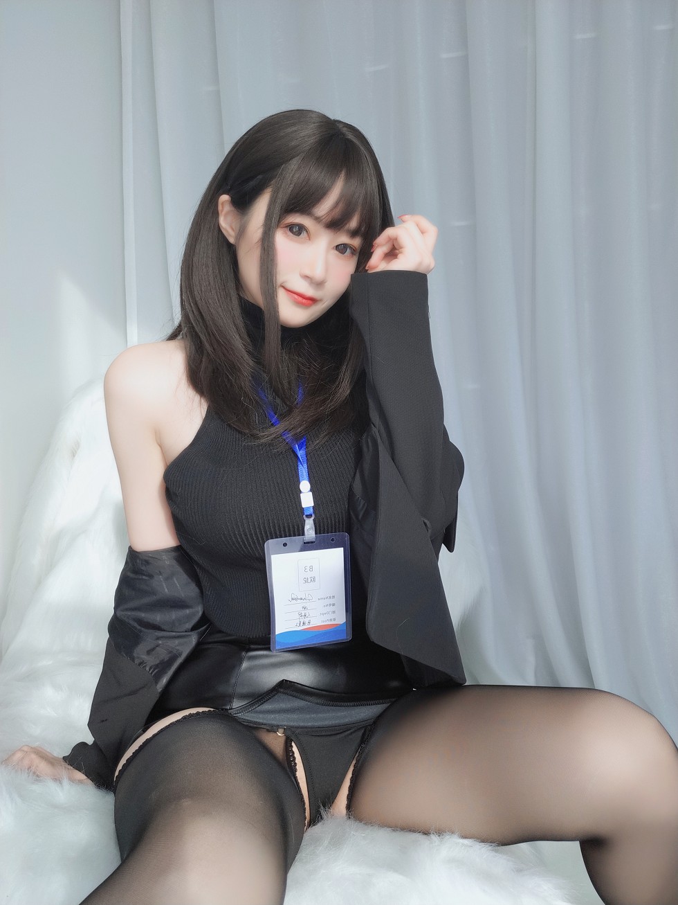 网红美女白银职场新人套主题私房开档黑丝裤袜秀翘臀撩人诱惑写真118P