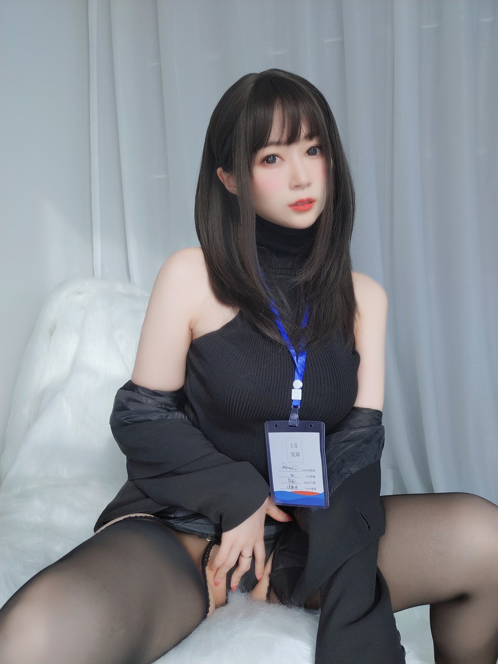 网红美女白银职场新人套主题私房开档黑丝裤袜秀翘臀撩人诱惑写真118P