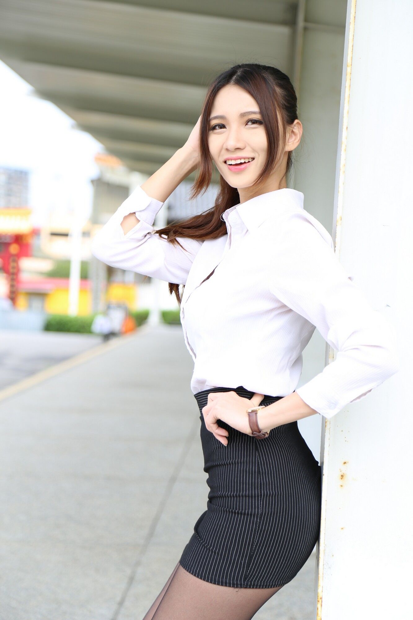 [台湾嫩模] 蔡译心Candice - 街拍黑丝OL 写真集