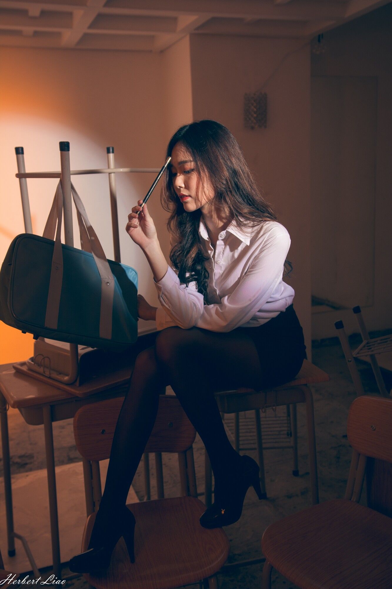 [台湾正妹] 黄上晏Rubis《黑丝靈異教師》 写真集